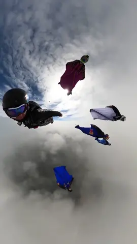 #wingsuit #skydiving ￼#freefall ￼#sendit #cloudsurfing #fyp #foryou #humanflight #fullspeed