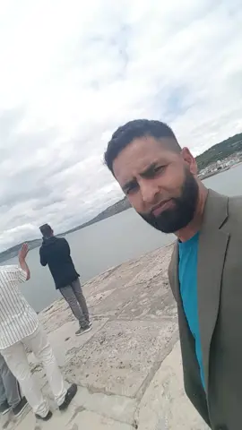 tera sajna swarna bin sajan k Lyme Regis beach