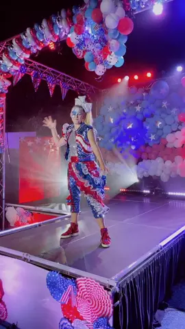 i’m scared. this went perfectly. WATCH ME PERFORM LIVE TONIGHT AT 5:00PM/PST ON MY YOUTUBE!!!