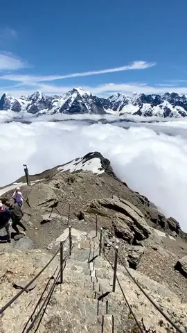 Above the Clouds ⛅️ 🇨🇭 w/ @schilthorn_pizgloria #fyp #foyou #foryoupage #tiktokswitzerland #amirasani #mountains