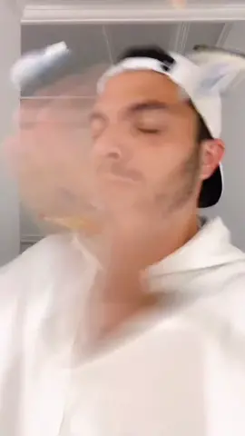“Toma aqui uns 50 reais” 😂 #dueto #duetos #due #fyp #tik_tok #tiktok #humor #musica #naiaraazevedo