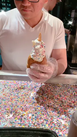 Cutest ice cream ever 🥺 #icecream #japanesefood #taiyaki #Cottagecore #SUBstepchallenge #SummerVlog #newyork #nyc #dessert #cute