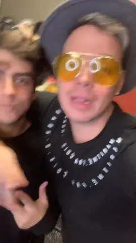 200,000 likes y sale el picó con @cesarnojoda !!