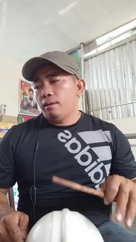 😍😍😍😍 mỏi lần em đi tiểu anh đây lén lén theo nhìn Xa xa có cái lỗ xâu xâu 😂😂😂😂😂