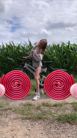 Wer kommt mit auf eine Candy Bike Tour?😂schaut euch unbedingt noch das Bild dazu auf Insta an💓 [Insta: Lea] #foryou #featureme