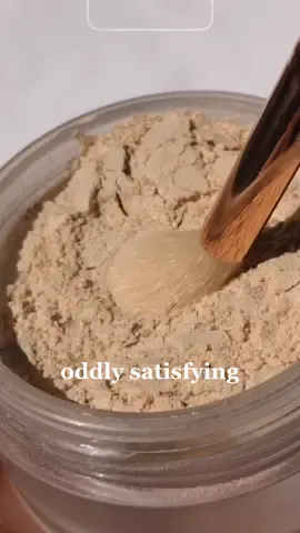 Who’s your fave close up creator? 🤩 #oddlysatisfying #texture #closeupskincare #closeupmakeup #aestheticvideos #macrovideo #closeupaesthetic #closeup