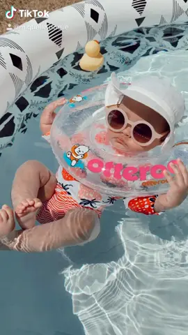 Baby loves her new floaty! #otteroo #otteroobaby #babyswim #babyshark #babyswimmingpool #babylove #fyp @minnidip #MomsofTikTok #summerlove