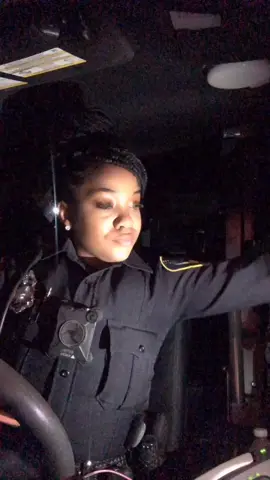 First time hearing the full video and I  had to turn it off because I lost myself for a moment. Officer Dia we got it from here 💙