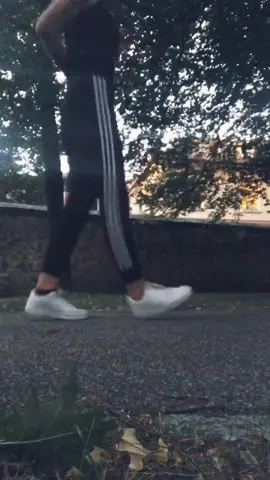 Ratata... #pulverdichauf #stylelikeanexpert #HowDuoYouListen #fy #movelikelidl #viral #foryoupage #dnb