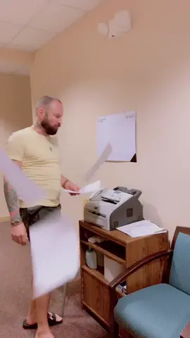 When I’m having a rough day 🤣😁😉.......#fyp #foryourpage #foryou #foryoupage #angryoffice #brandonrogers #dorian #roughday #angry #gay