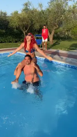 Trova l’intruso 😂 @t4tino