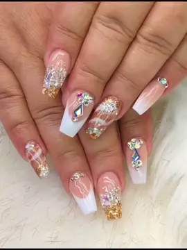 #ismaranail #lasvegas #nails #beautiful #nails2020 #acrylicnails #beautifulnails #nailschallenge #nailart #nailslasvegas #swarovski