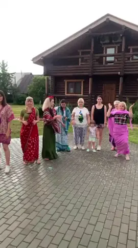 Вот так прошёл др , в индийском стиле 🥳🥳🥳 А вам нравится стилизованные праздники ?Как видео?