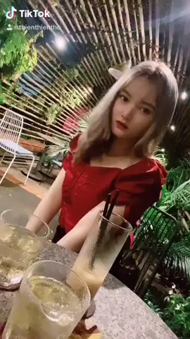 Áo đỏ chứng tỏ yêu ...??!!🎈❤️