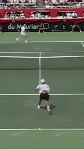 When tennis line judges #takeaseat! 😂 #tennis #sports #funny