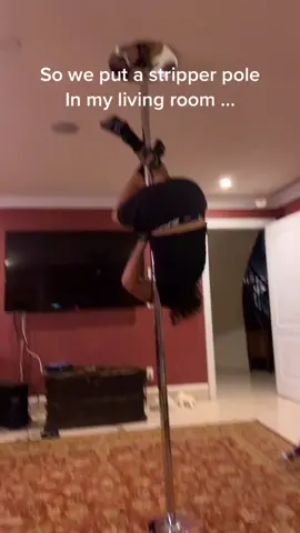 My crazy Italian family back at it @gianni_vigilante @vigilantefamily #italian #italianfamily #poledancing #stripperpole #fyp