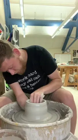 What makes you itch? #pottery #Love #tiktokart #tiktokartist #fyp #foryoupage #fypシ #beauty #ceramics