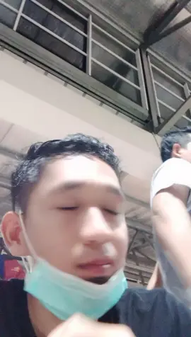 ga ada kerjaan cuyyyy... tambah jenuh#