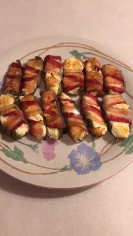 Bacon Wrapped Jalapeños 🔥 #letscook #quickrecipes #bacon #fyp #baconwrappedjalapeños
