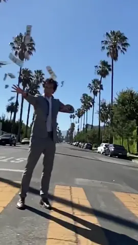 How did I film this one? First to guess gets tagged in the BTS #GlamBOTchallenge  @colewalliser @e_entertainment