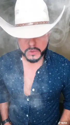 Que soy un cabron 😳😂 nada de eso pero habían pedido esta canción anteriormente 🤠🎶 espero les guste 🙏🏽 #quesoyuncabron #vaquero #jluisworld
