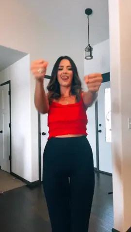 Who else is learning to love their body again after kids, weight gain and weight loss?! Let’s be friends #MomsofTikTok #momof3 #over30 #cakedance