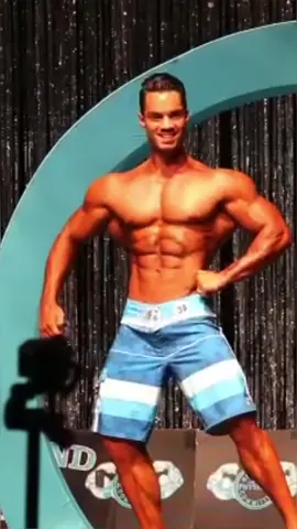 Posing Men’s Physique à Miami en 2015 #mensphysique #bodybuilding #miami #foryou #foryoupage #physique #musculation #model