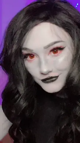 playing air guitar for my pink gf rn sorry #marcelinethevampirequeen #marcelinecosplay #adventuretime