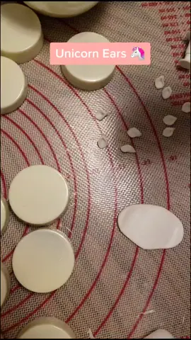 heart cutter/flip then pinch 😊💜 #tiktoklearner #tiktoklearning #cakedecorating #caketutorial #unicorn #unicornio #SlurpeeSummer #elfMagicAct #parati