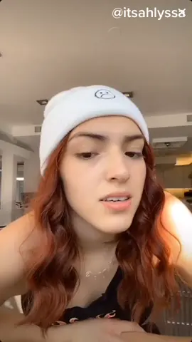 @itsahlyssa live Part 8 tell me if you want the meet me live