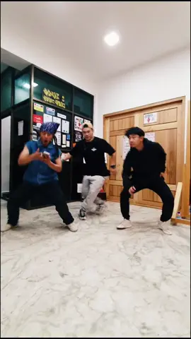 With some Gokab officials 🇧🇹 #dance  #fyp  #foryou  #foryoupage #bhutanese  #bts  #viral #hiphop #learndance  #grooves  #gokab #nepaltiktok  #lol