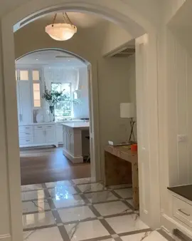 #houstondesign #houstonhomes #luxuryhomes #kitchenmakeover #kitchendesign #openhouse #houstontx #homelove #homegoals #dreamhouse #milliondollarlisting