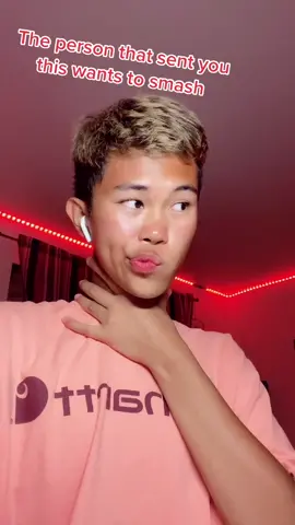 Not to brag but my dimples popped off in this video￼￼😳#GreekFreakOut #PetsOfTikTok #TooManyShoes #MeetMyParents #funny #Love #bae #oops #wow #trend