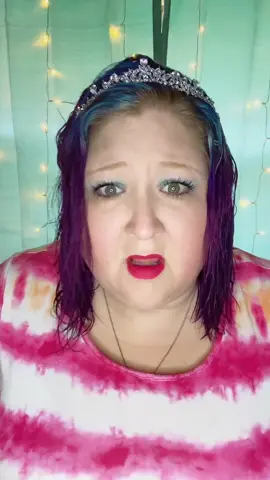 The queen is coming #viral #follow #thehuggzzone #teamcrinkle #lmao #comedyqueen #funny #lol