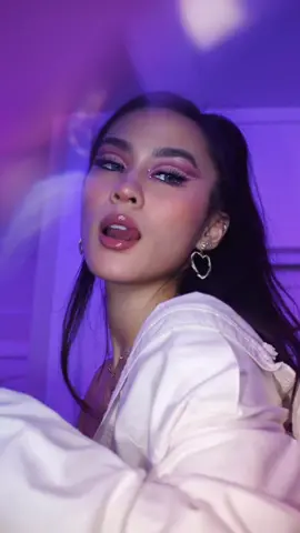 I really had to choose btw really shitty quality video or really shitty quality pictures 🙄 #greenscreenvideo #euphoria #euphoriaphotoshoot #makeup