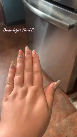 #lesonglesdelo #beautiful nails #mandala #sparkles