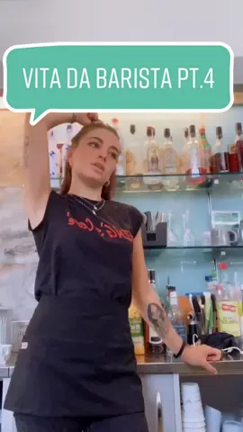Bel lavoro il barista 😂#instaxinspo #baristi #barman #ilbar #vitadabar #caffe #fyp insta: cristianadelaurentis💖🥰