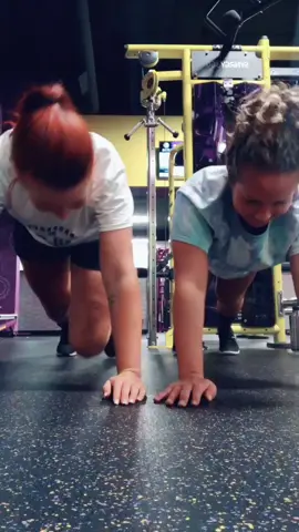@destinydanielleda working out with the best friend! #MyBFF #UmbrellaChallenge #fyp #fypシ #fypchallenge #work #workout #workoutchallenge