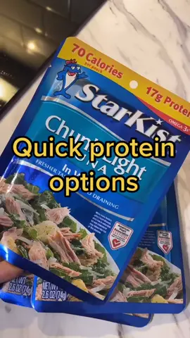 If you didn’t have time to meal prep, these protein options are lifesaver. #nutrition #tuna #cottagecheese #boiledegg #momoftwo #mealprep