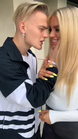 Что у неё там треснуло?😏 По-моему это лучшее видео под этот звук🙈🤩