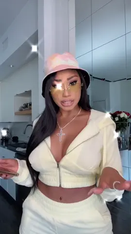 Never bih 😏 #StreetFashion #throwing #shade #Entrepreneur #fyp #foryou