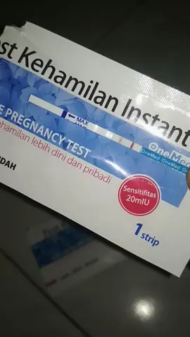 Ini hasil test aku tadi pagi 😊garisnya malah semakin jelas🤗semoga ajh aku ini beneran positif hamil 😍biar bisa nular ke. bunda² lainnya😊