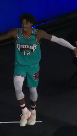 So graceful! 😂 #wholenewgame @jmorant12 @memgrizz