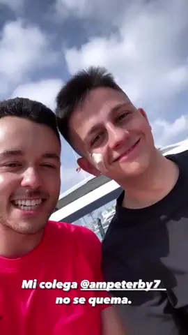 UN POCO DE PROTECCIÓN SOLAR 😂😚