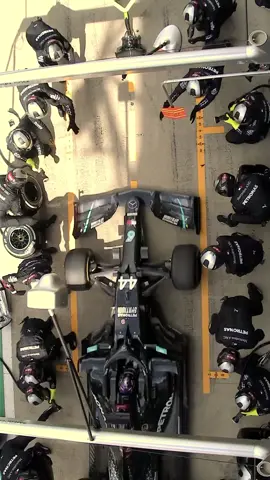 👀 double stack 👀 #mercedes #britishgp #teamwork #f1