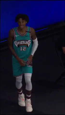 Ja Morant se diverte em quadra! 😂😂 #wholenewgame #umnovojogo #passarinho