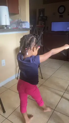 She forgot the moves 😂😂🥰🥰🥰 #Fyp #🇭🇹🇭🇹 #haitian