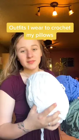 Alright please ignore my awkwardness and poor transitions😂❤️ I’ll have a tutorial for a pillow up soon! #crochet #pillowtalk #fyp #SmallBusiness