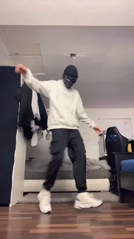 Instagram: @Avemoves #fyp #foryou #foryoupage #bop #dance #dababy #footwork #avemoves