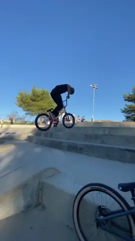 It’s a SHOW every time @andybuckworth rides. 🔥 #bmx #bike #biking #frontflip #sendit #xgamesmode #fyp #foryou #foryoupage #monsterenergy